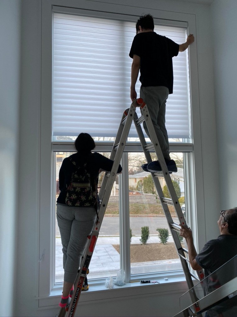 Hunter Douglas Dealer Image